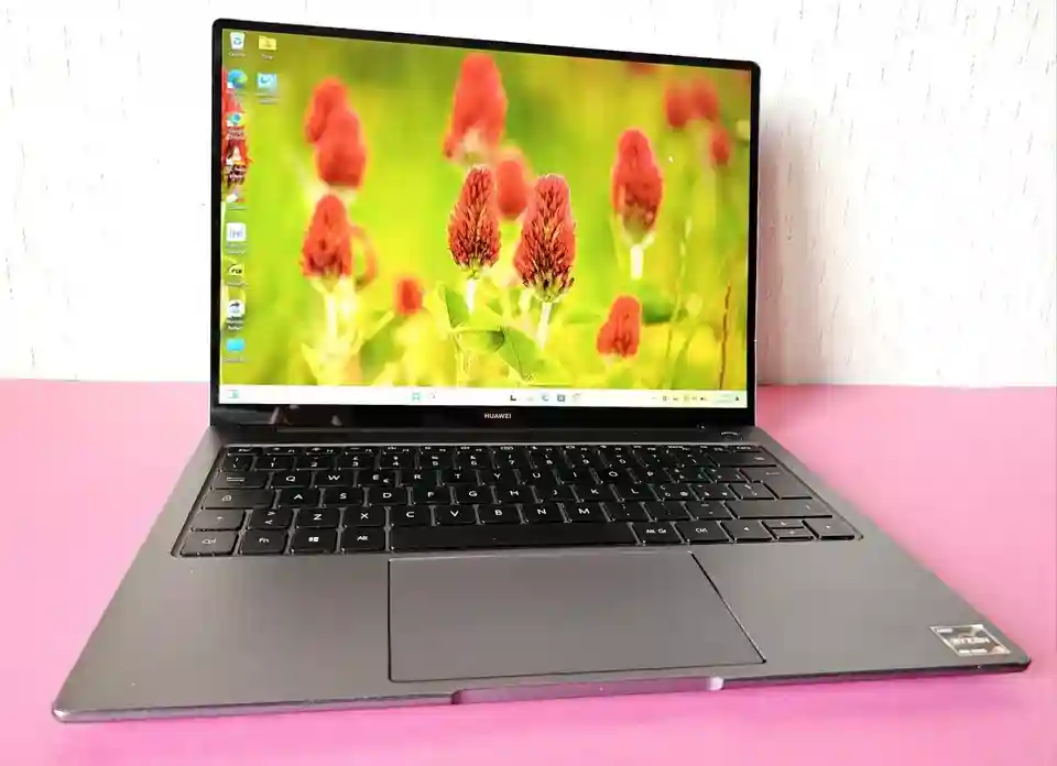 Huawei MateBook 14..AMD Ryzen 5..RAM 16 SSD 512..2K Excellent Battery REFURBISHED