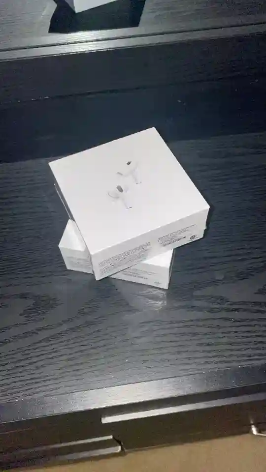 New Listingapple airpod pros