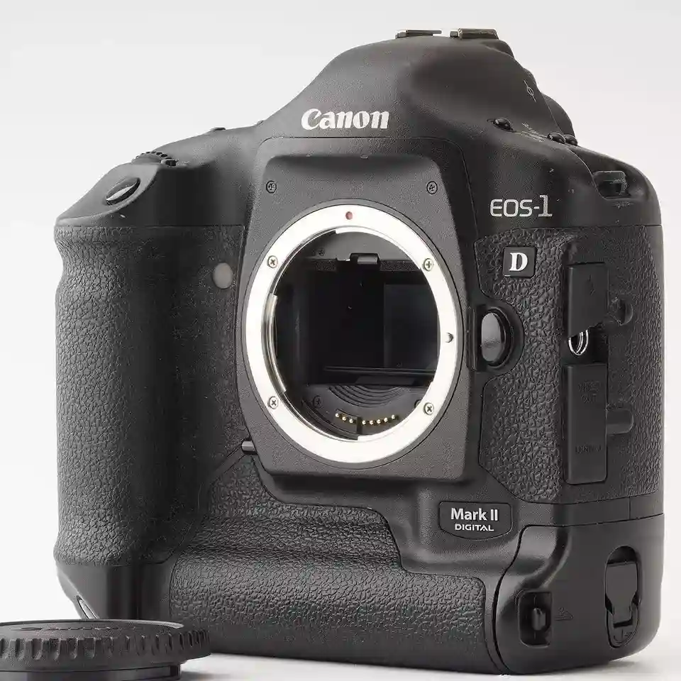 [EXCELLENT+] Canon EOS-1D Mark II Digital SLR Camera