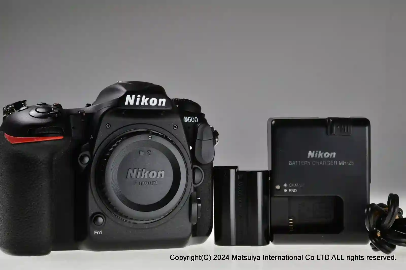 New ListingNIKON D500 20.9MP Digital Camera Body Excellent