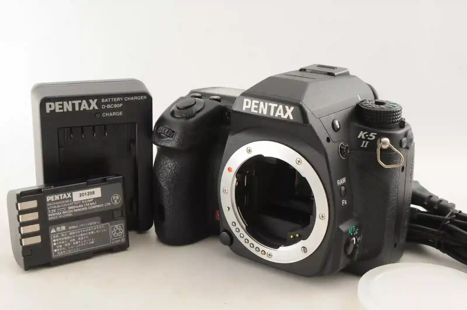 New Listing[Excellent] PENTAX K-5 II 16.3MP Digital SLR Camera Body Shutter Count: 30568