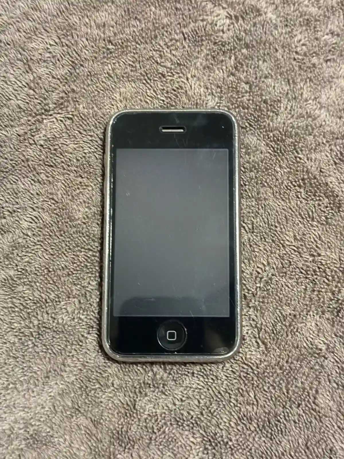 New ListingUnlocked Original Apple iPhone 3G -8GB - Black A1241 Fully Working