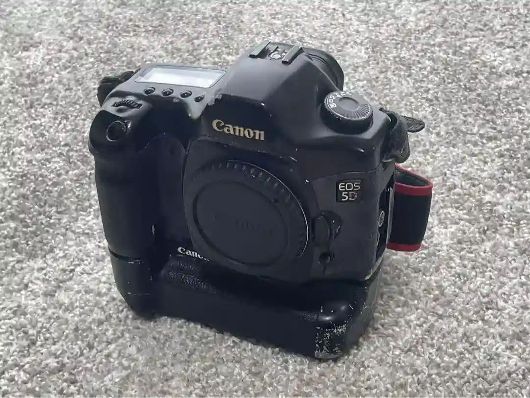 Eos 5d original and original battery grip