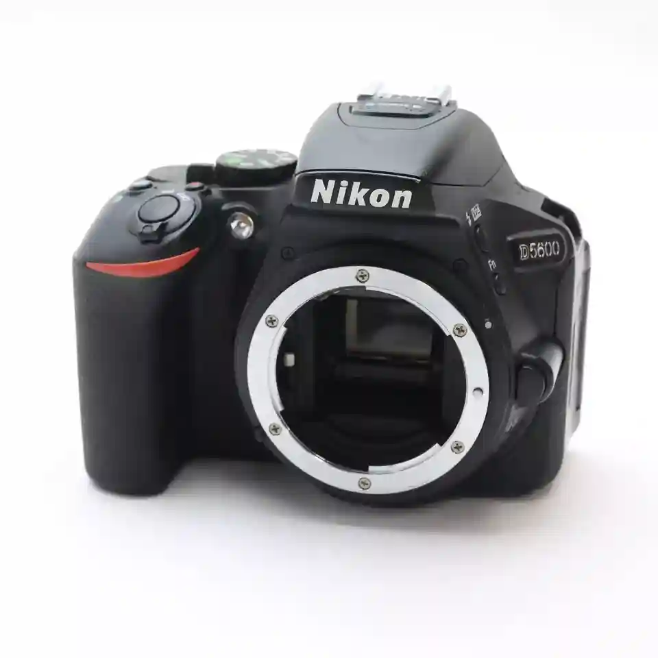 Nikon D5600 24.1MP DSLR Camera Body #209