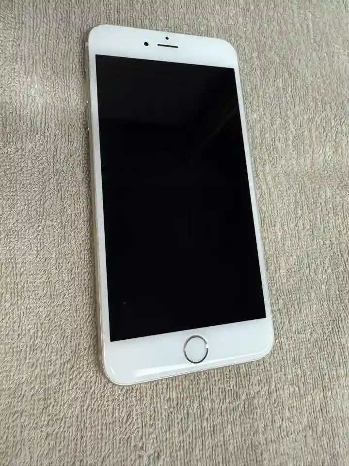 New ListingApple Iphone 6Plus Gold Six Plus 64Gb