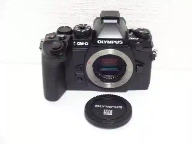 New ListingOLYMPUS OM-D E-M1 Body Black Mirrorless SLR Camera Used