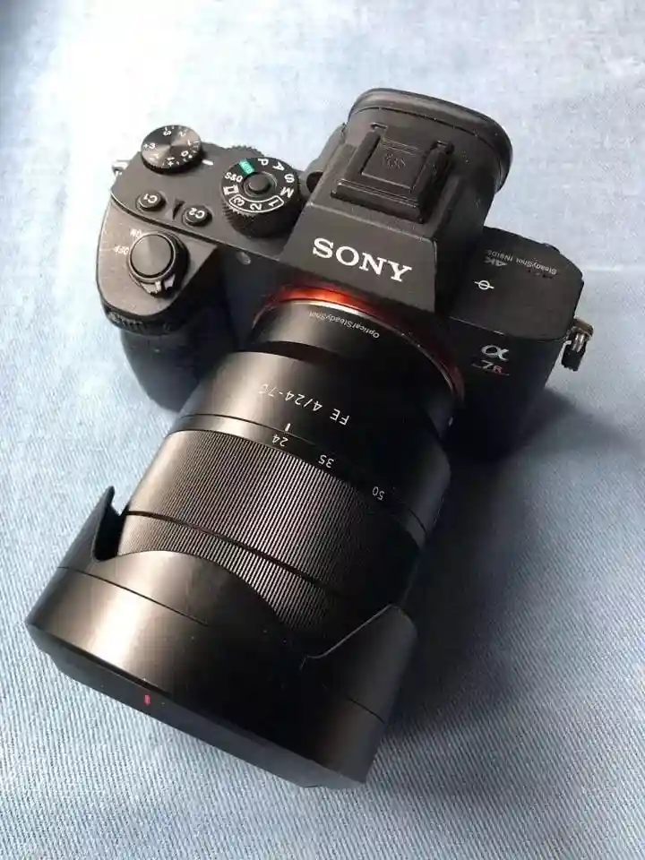 New ListingSony A7R III camera full kit Sony carl zeiss fе 4/24-70 / E mount