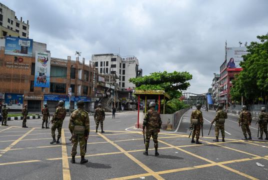 ဘင်္ဂလားဒေ့ရှ်တွင် ရဲတပ်ဖွဲ့က ဆေးရုံတင်ထားရသည့်...