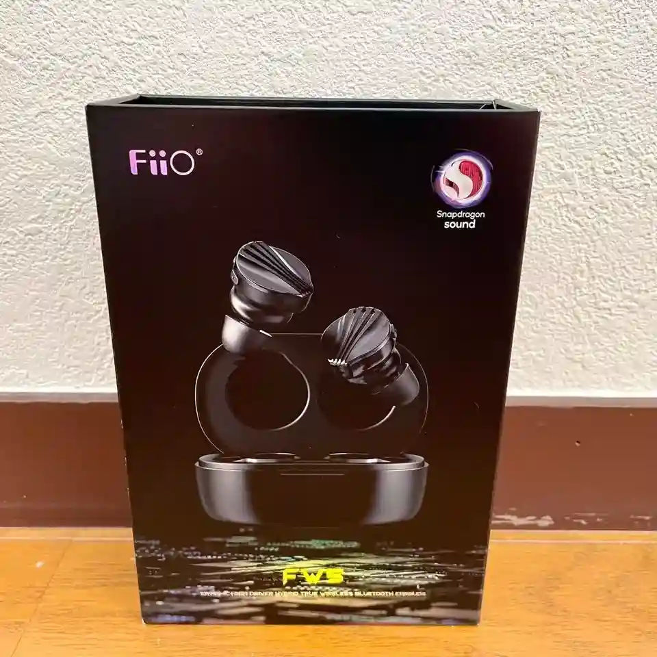 New ListingFiio FW5 Wireless Earphones & Protective Case with Box Used