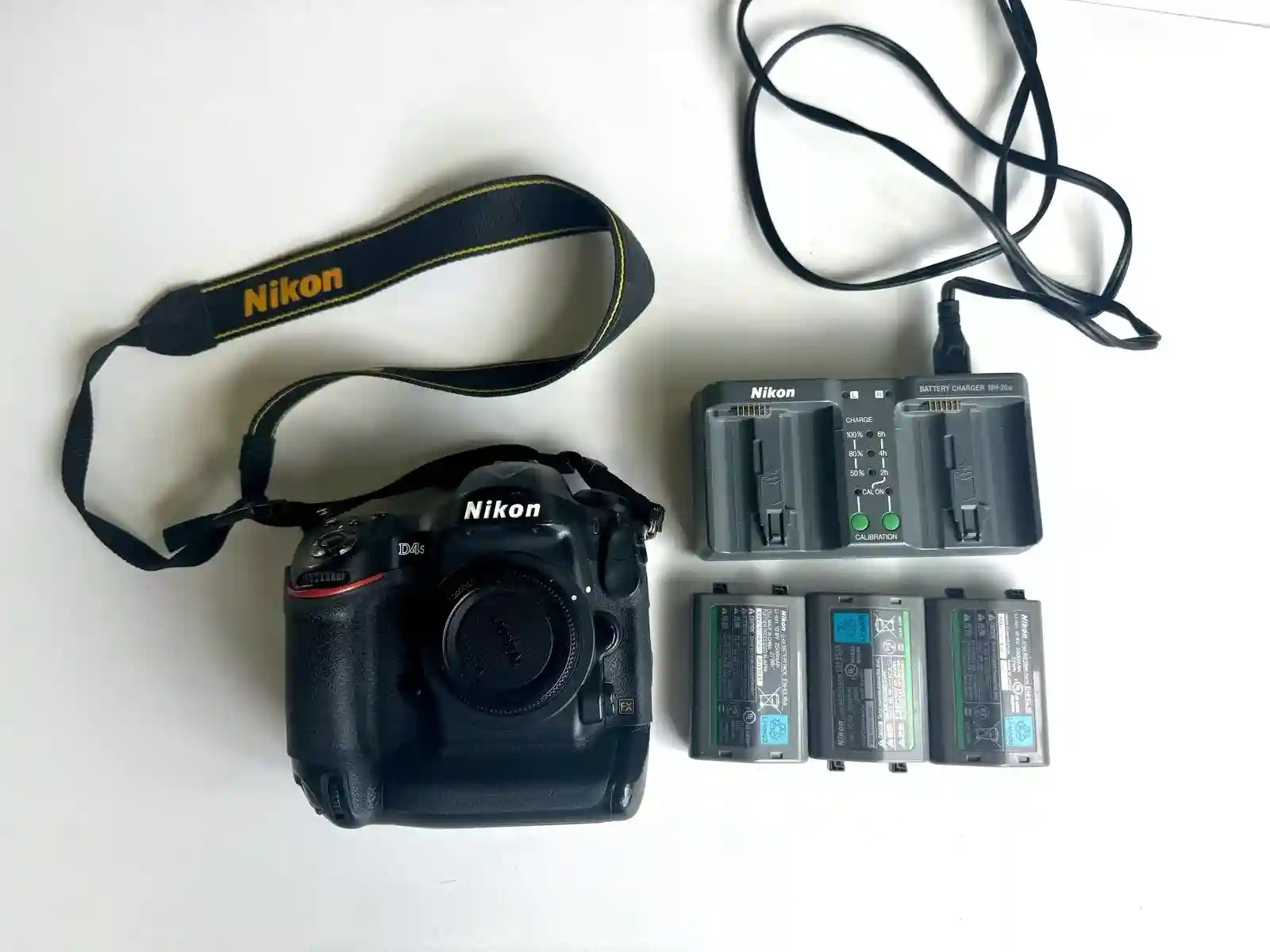 Nikon D4s FX-format professional DSLR (body only)