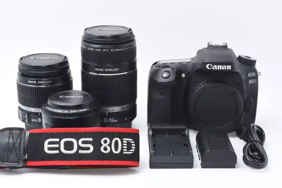 "Mint" Canon EOS 80D Camera and 3Lens (EF-S 18-55mm EF-S 55-250mm EF 50mm) #1400