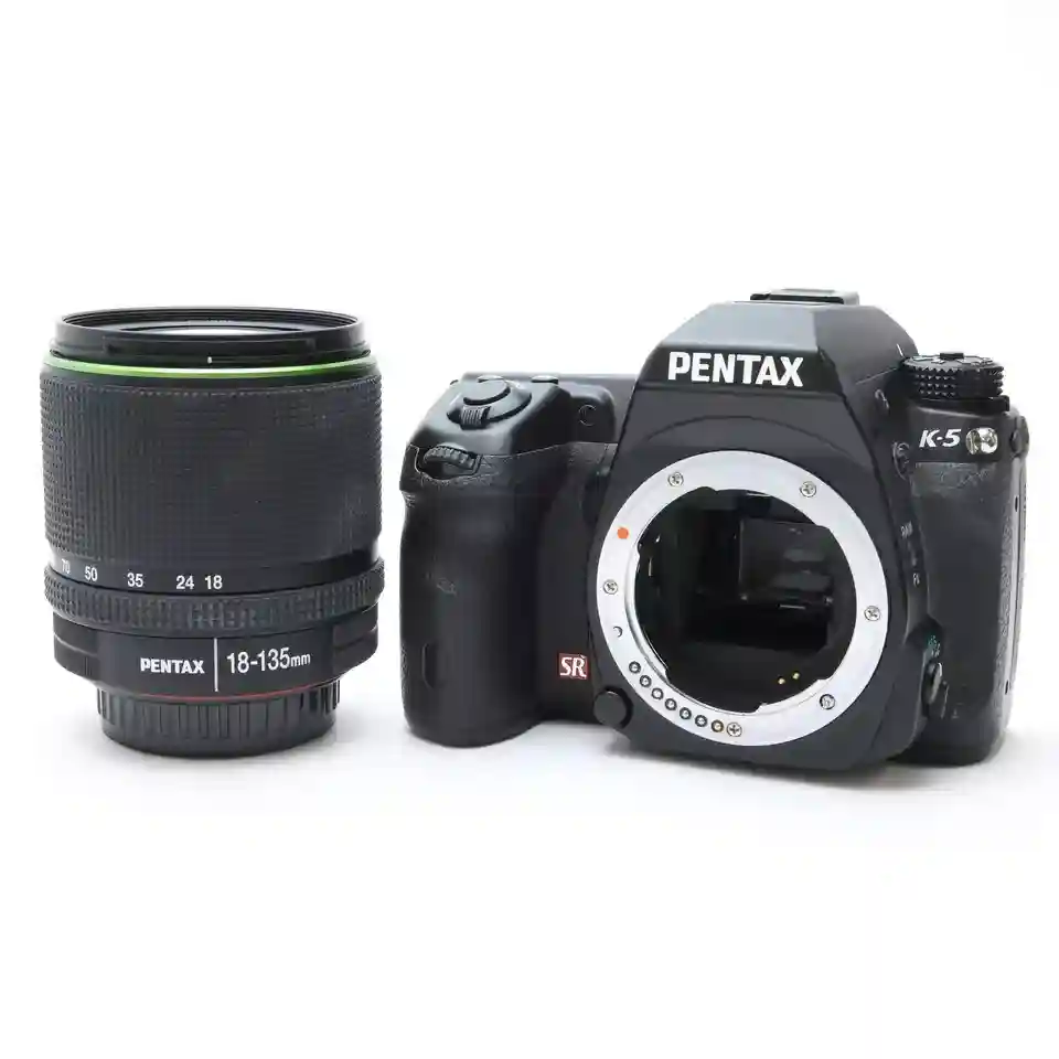 PENTAX K-5 18-135mm Lens Kit #239