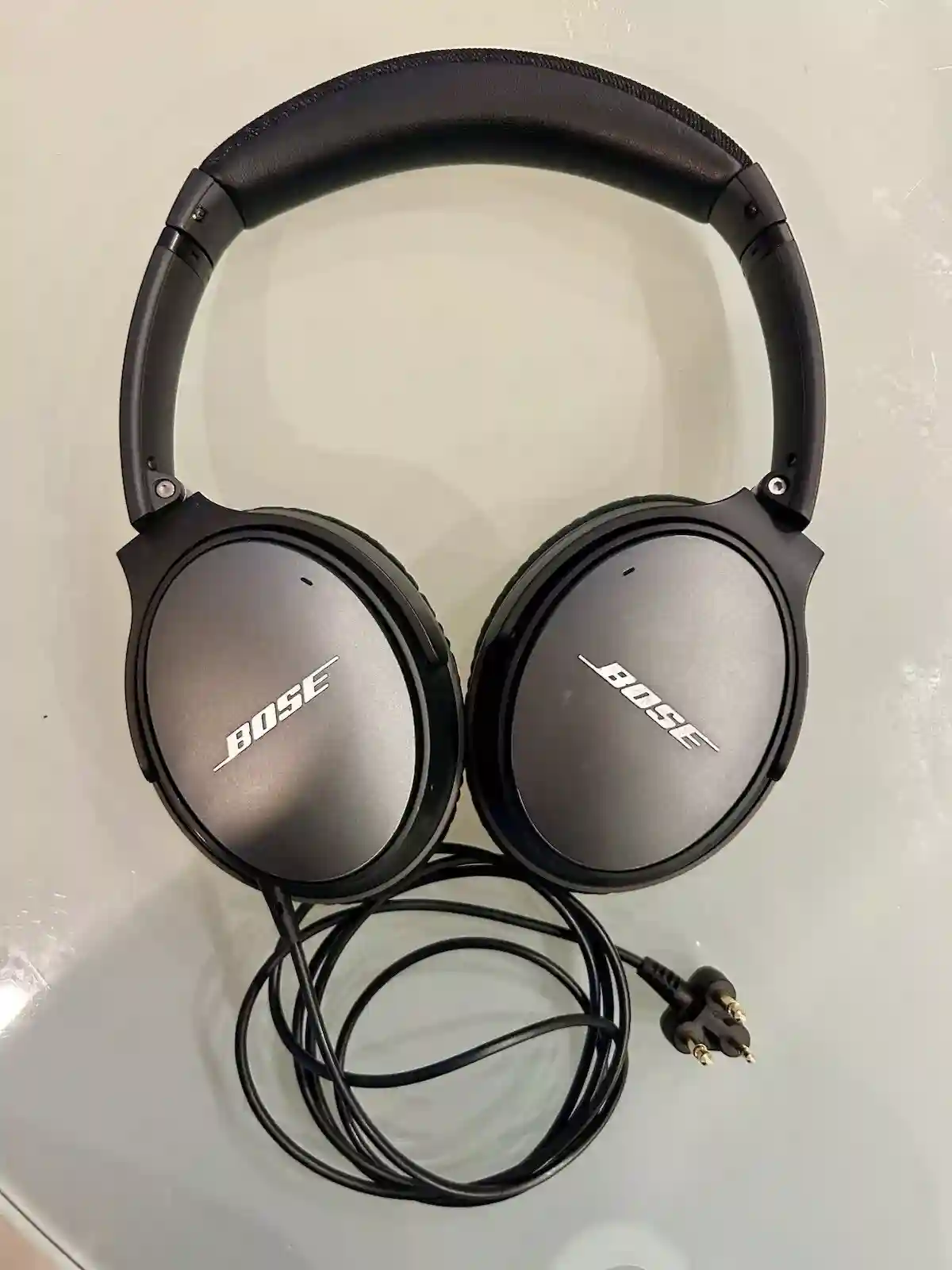 New ListingBose QC 25 Noise Cancelling Headphones for Airplanes