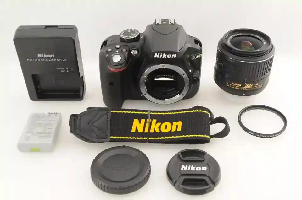 New Listing[Near Mint] Nikon D3300 DSLR Camera 1245clicks w/ AF-S 18-55mm II