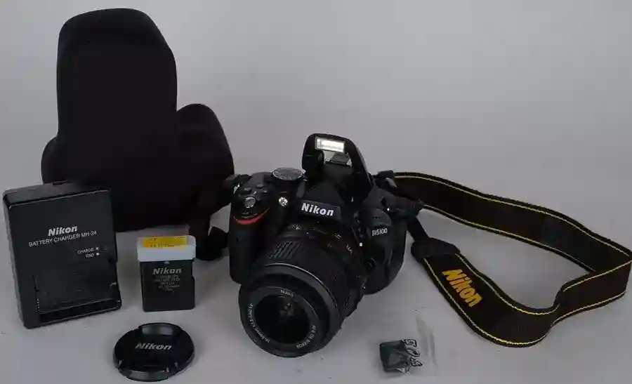 New ListingEX+ Nikon D5100 16MP Digital APS-C SLR with 16-55mm Zoom and Case Tested