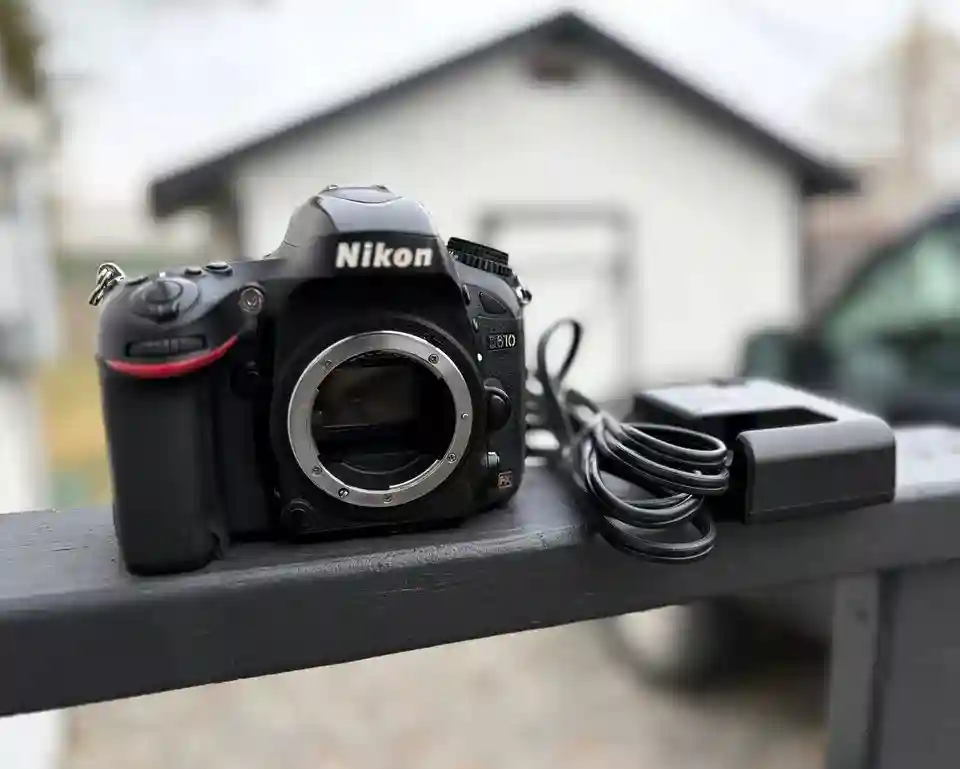 New ListingNikon D610 24.3 MP Digital Camera - Black Body Only And Charger