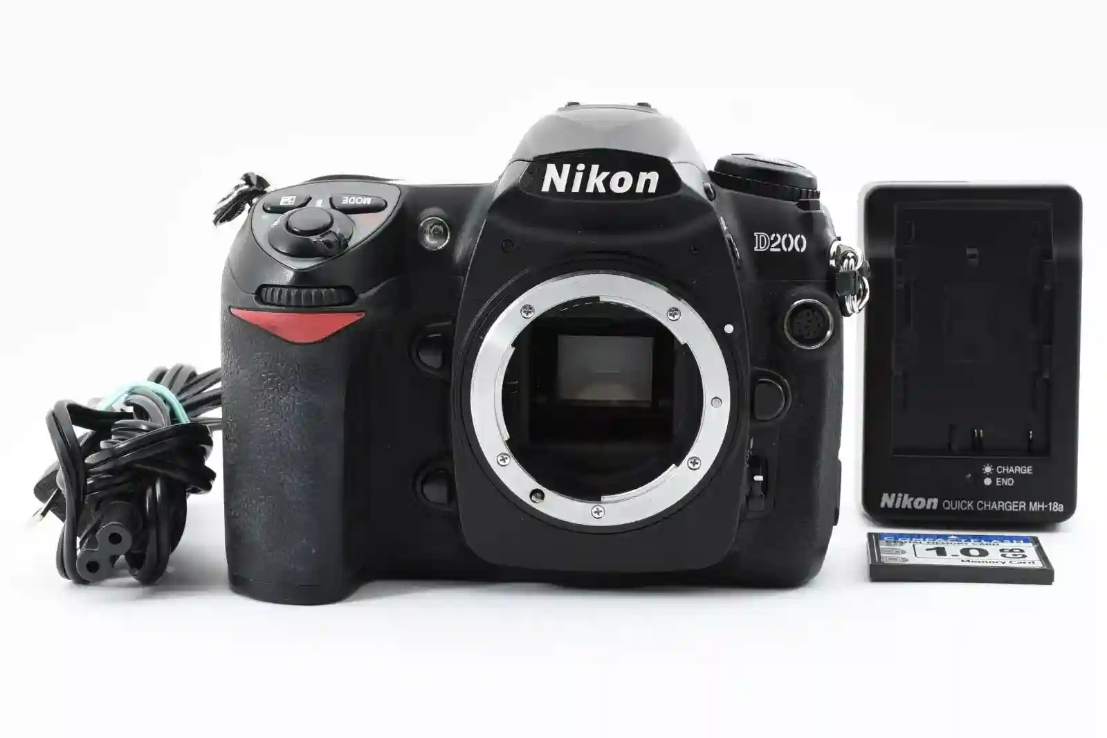 New Listing[ Near MINT ] Nikon D200 10.2MP Digital SLR Camera Body w/Battery from JAPAN