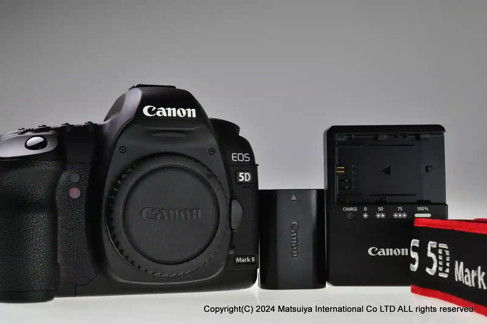 New ListingNear MINT Canon EOS 5D Mark II 21.1MP Digital Camera Body Shutter Count 16393