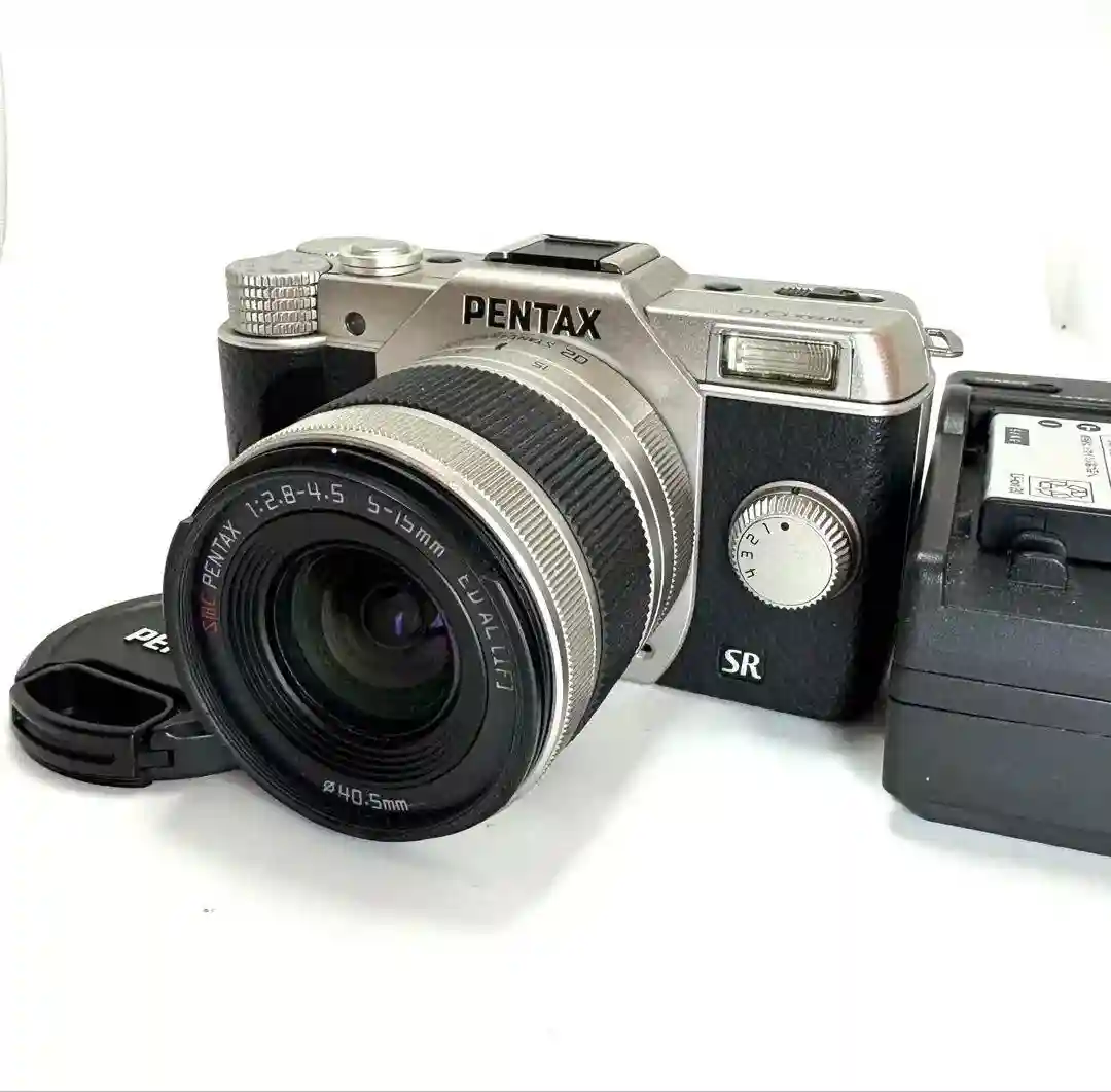 PENTAX Q10 (Silver) 12.4 MP Mirrorless SLR Camera with 5-15mm Lens JAPAN