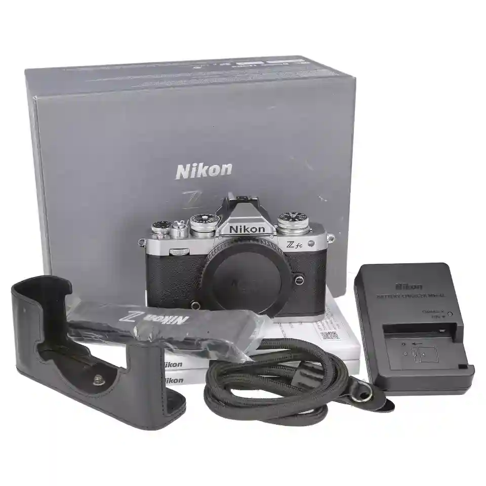 New ListingNikon Z fc Body Only / 20.9MP Mirrorless Digital Camera (under 500 shots)