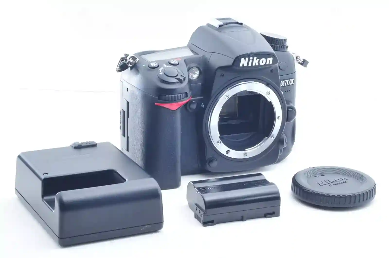 New Listing4500Shots Nikon D7000 16.2MP Digital SLR Camera Body From JAPAN