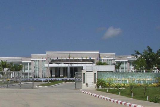 Facebook Group အချို့ကို အသုံးပြု၍...