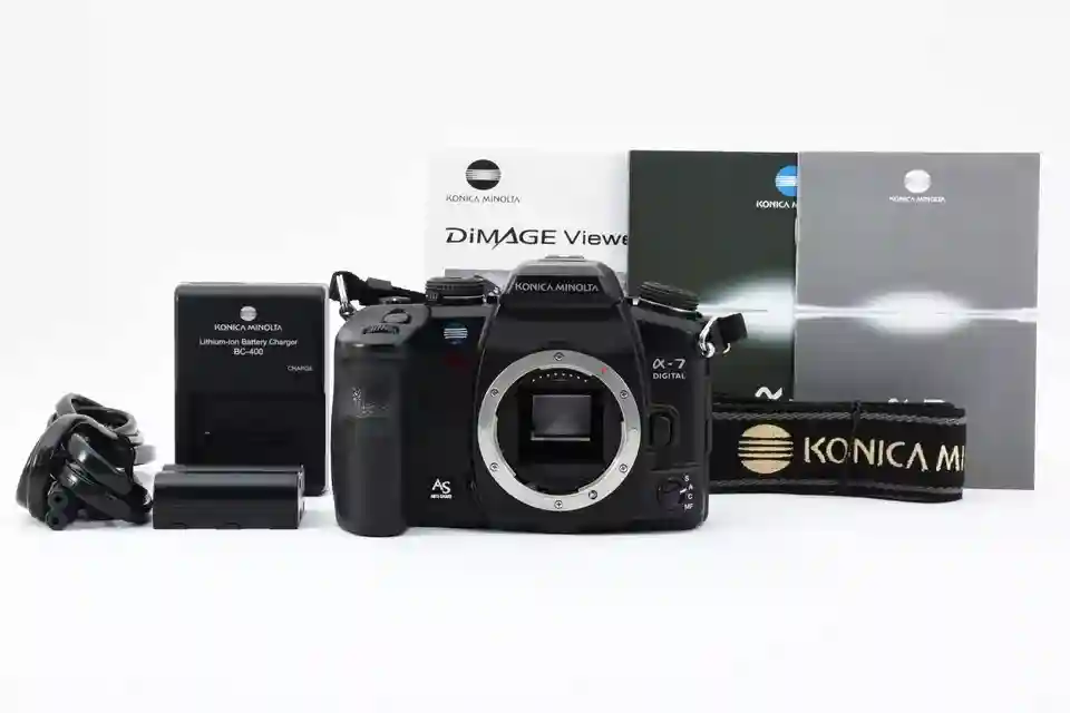 Minolta a7 Digital SLR Camera Maxxum Alpha Dynax 7 α7 A2163111