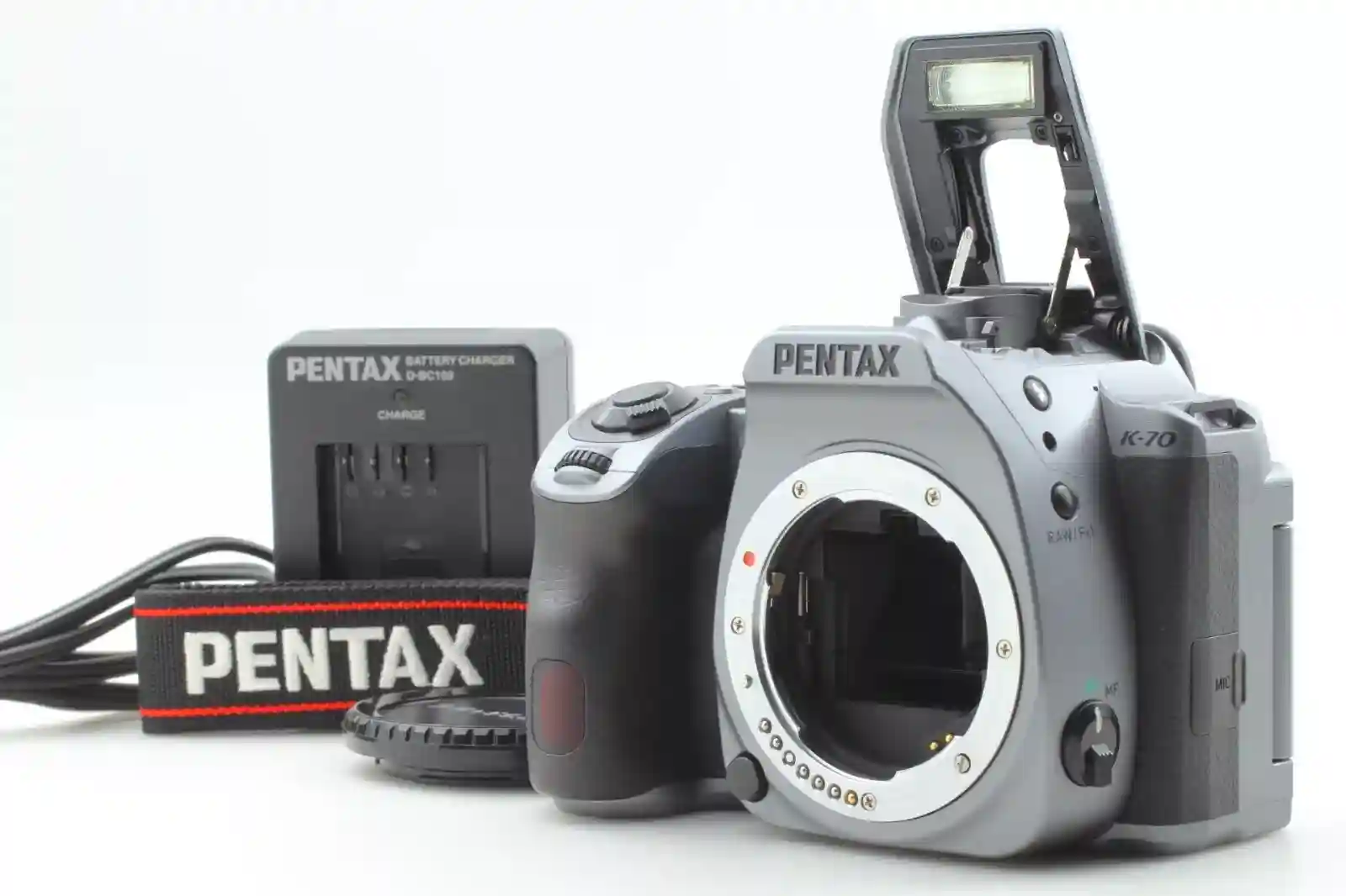 MINT 432 Shots PENTAX K-70 24 MB All Weather Digital SLR Camera From JAPAN