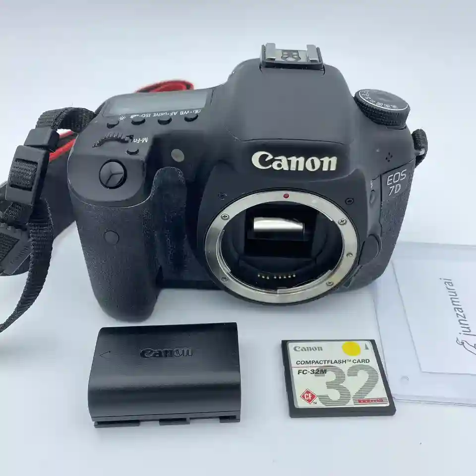 [Exc+2] Canon EOS 70D Digital SLR Camera - Body Only w/Battery, Strap from JP