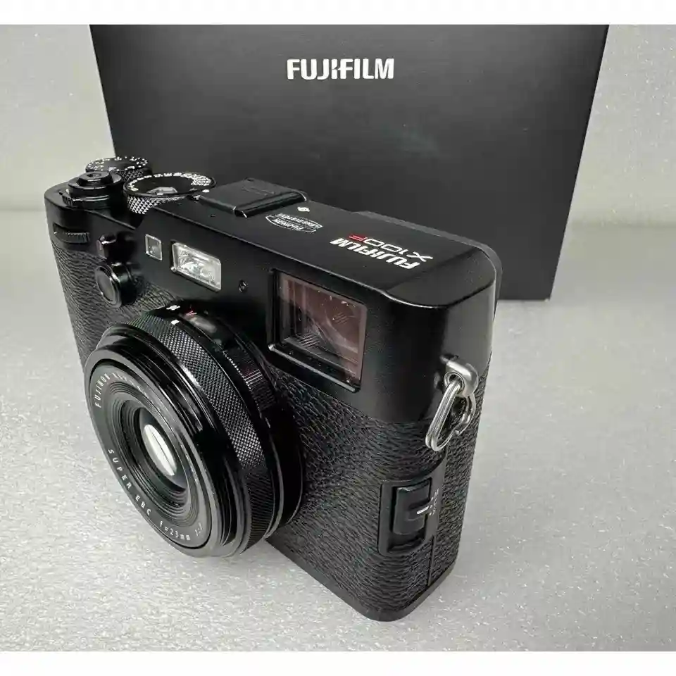 5300 Shot [NEAR MINT in Box] Fuji Fujifilm X100F 24.3MP Digital Camera JAPAN