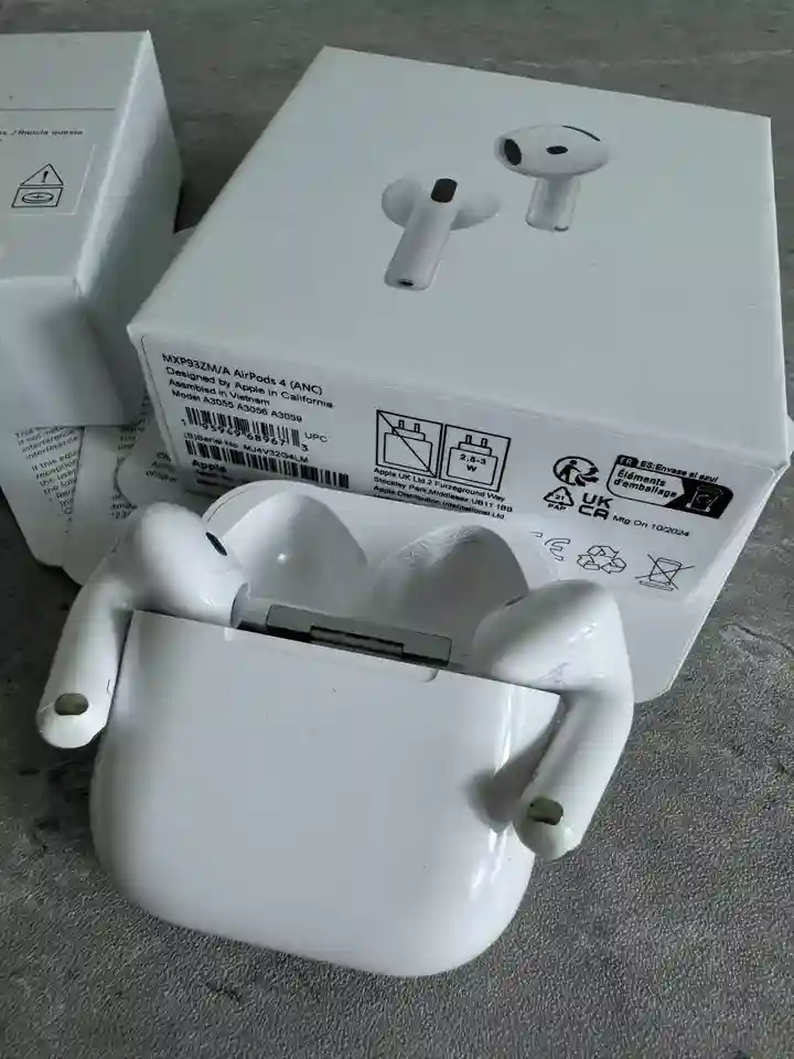 New ListingApple Airpods 4th Generation with Active Noise Cancellation BRAND NEW