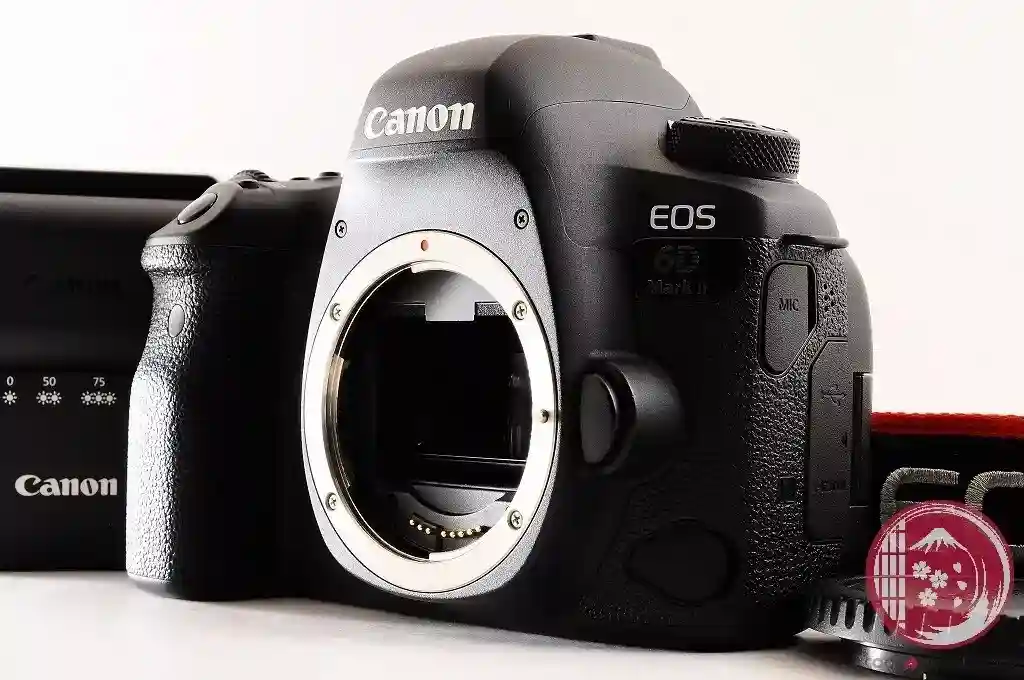 [ 26645 shot MINT+ w/Strap Charger] CANON EOS 6D Mark II 26.2MP Digital SLR Cb63