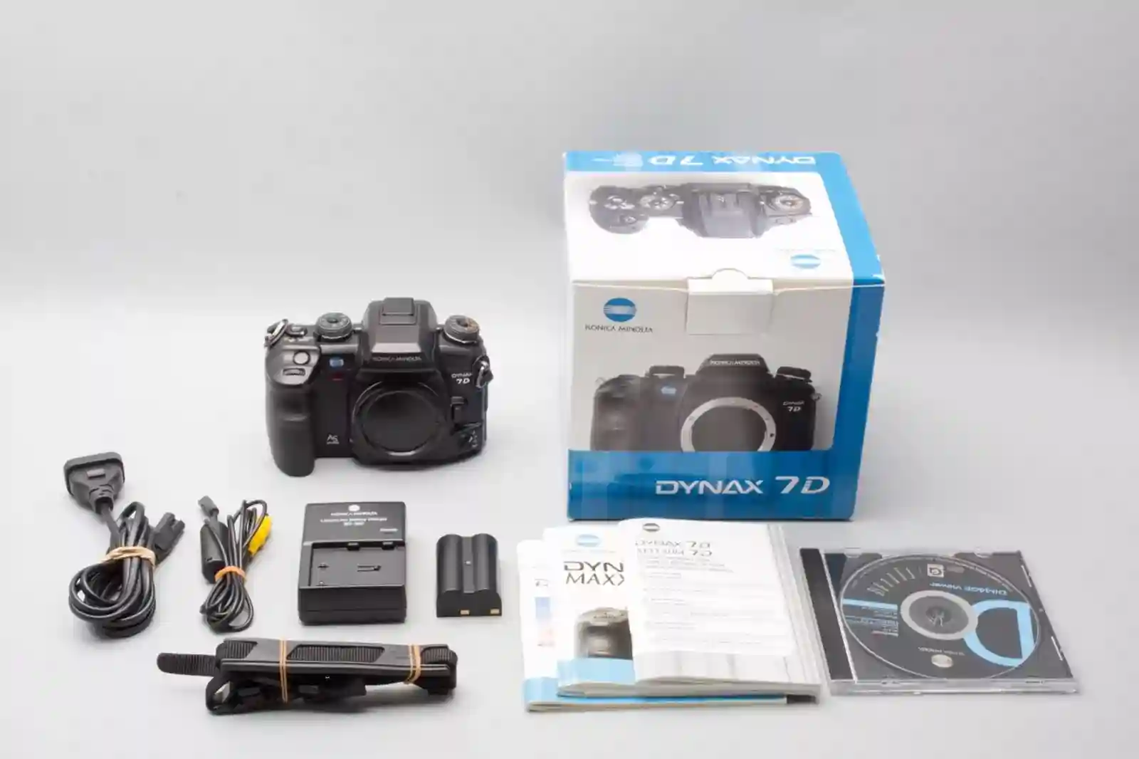 Minolta Dynax Maxxum 7D DSLR Digital CCD Camera, Boxed