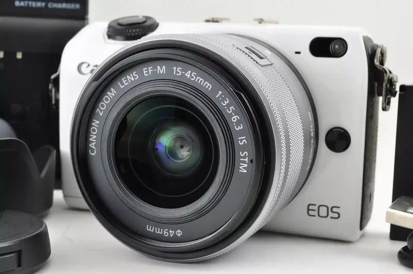 MINT Canon EOS M2 EF-M 15-45mm f/3.5-6.3 IS STM Fast Delivery