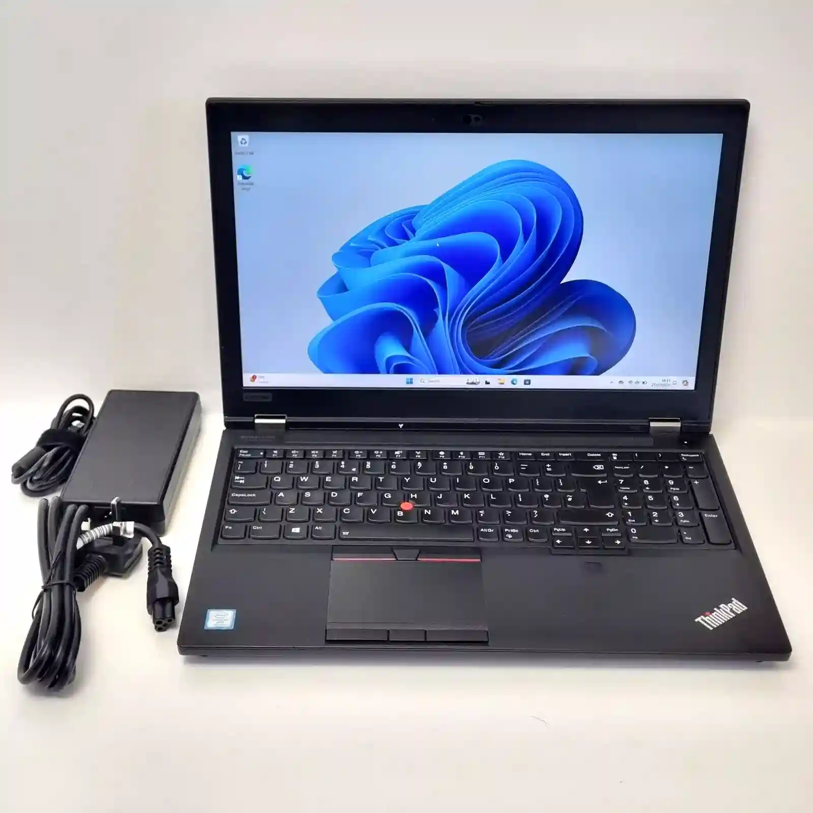 New ListingLenovo ThinkPad P53 CAD 15.6" Laptop, i7-9850H 16GB RAM 1TB SSD Quadro T1000 FHD