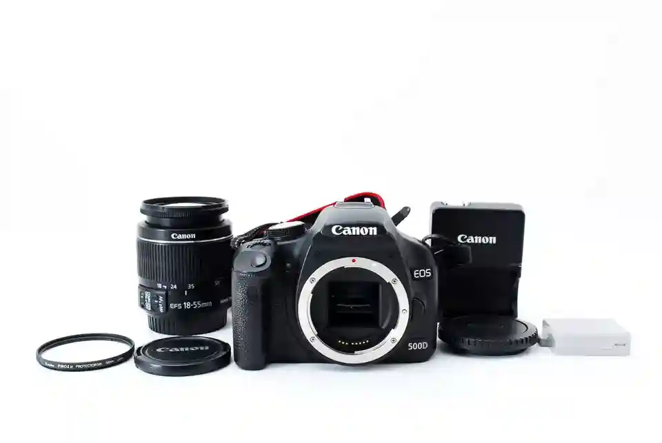 CANON EOS 500D w/ CANON Zoom Lens EF-S 18-55mm 1:3.5-5.6 IS II From Japan