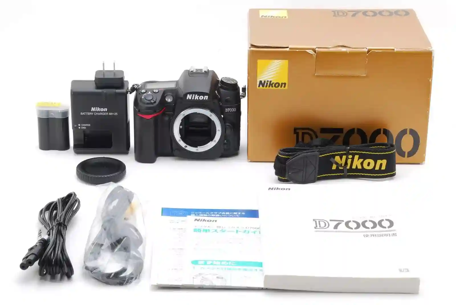 [Box] Nikon D7000 16.2 MP Digital SLR Camera Black Body SC: 25220 From JAPAN