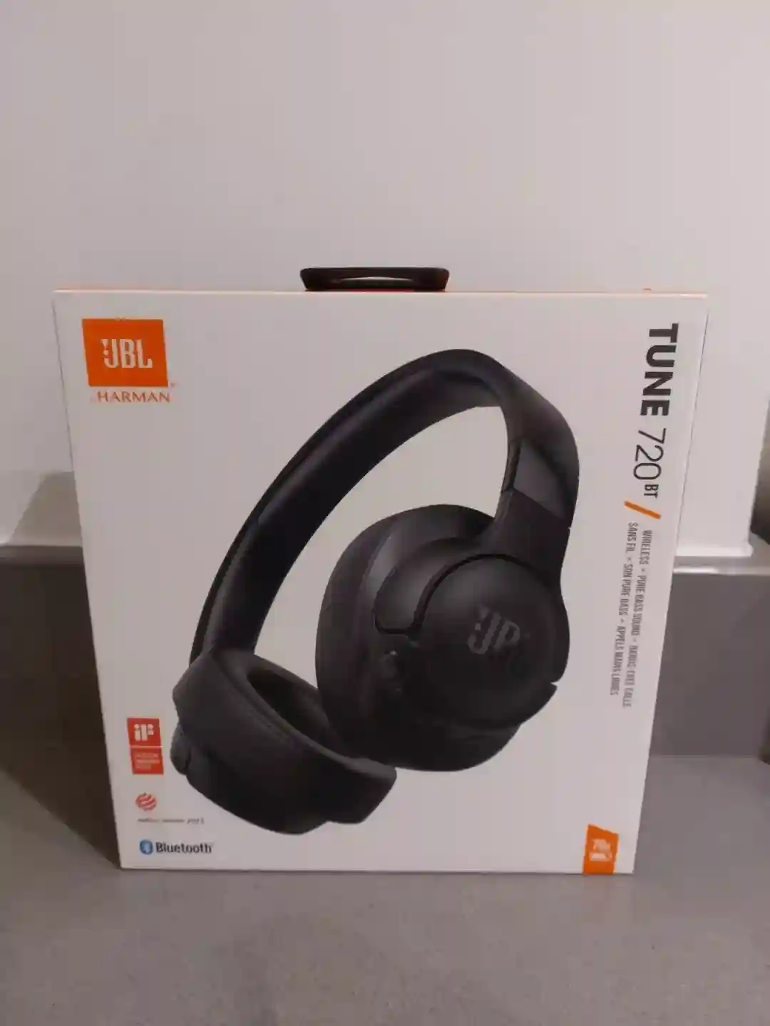 JBL Tune 720BT Wireless Headphones Bluetooth