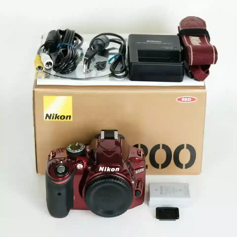 New ListingNikon D3200 24.2MP Digital Camera red Body Japan oki10