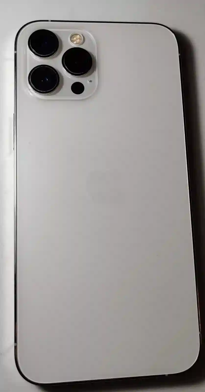 New ListingApple iPhone 12 Pro Max 128GB A2411 White 81%BH (Unlocked) #408F Working Well