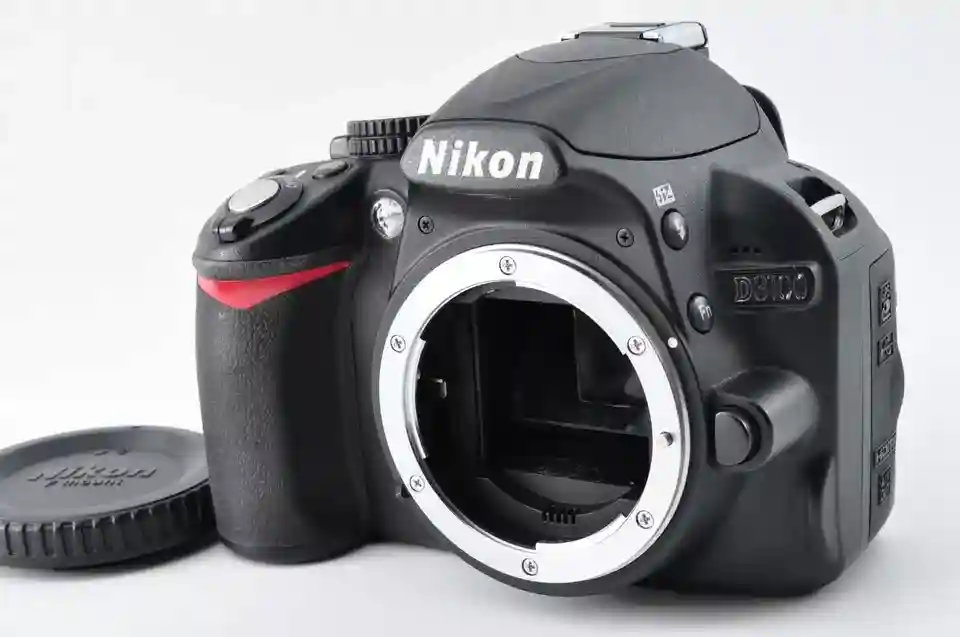 New ListingNikon D3100 14.2MP Digital SLR Camera - Black Body Only Shutter count 6235 Mint