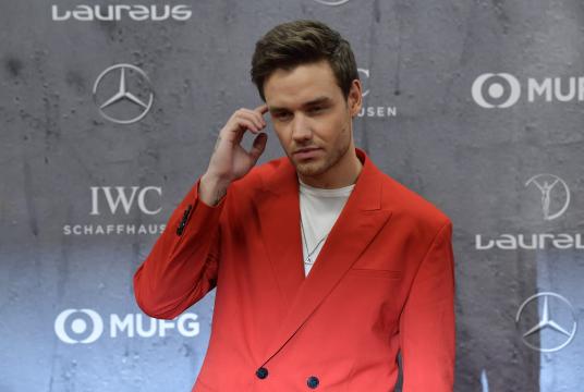 One Direction အဖွဲ့ဝင်ဟောင်း ဗြိတိသျှအဆိုတော် လီယန်ပိန်း...