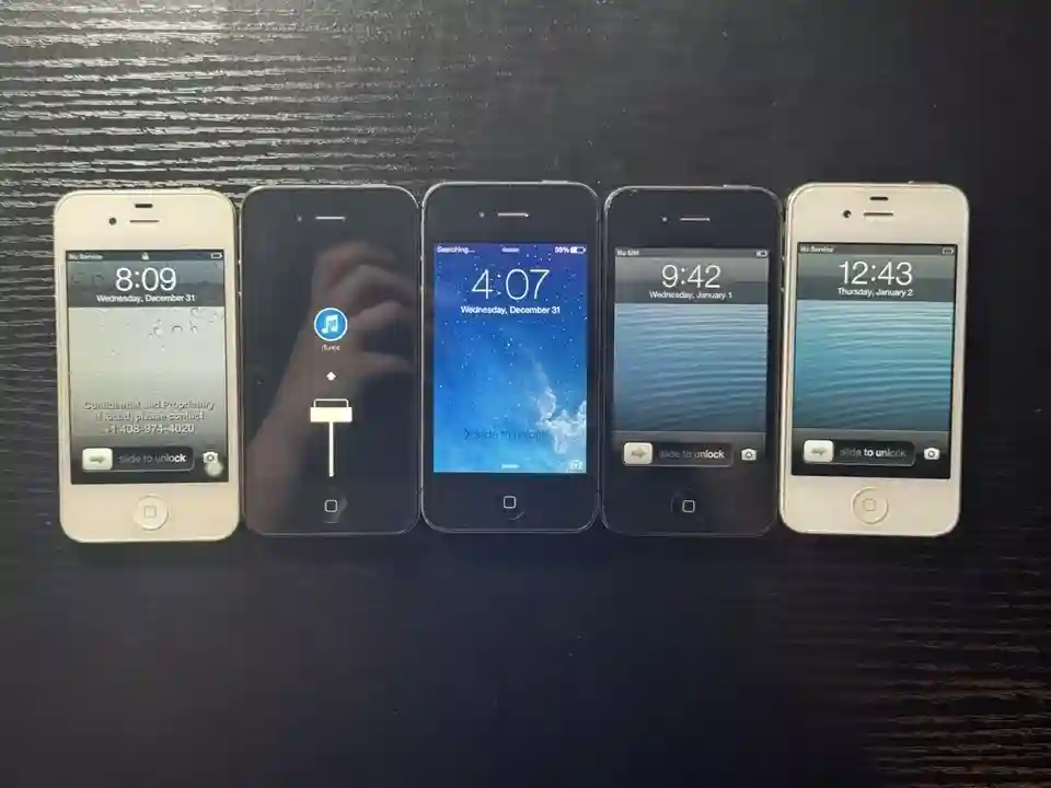 New ListingLot of 5 iPhone 4 and 4S. Untested, For Parts or Repair