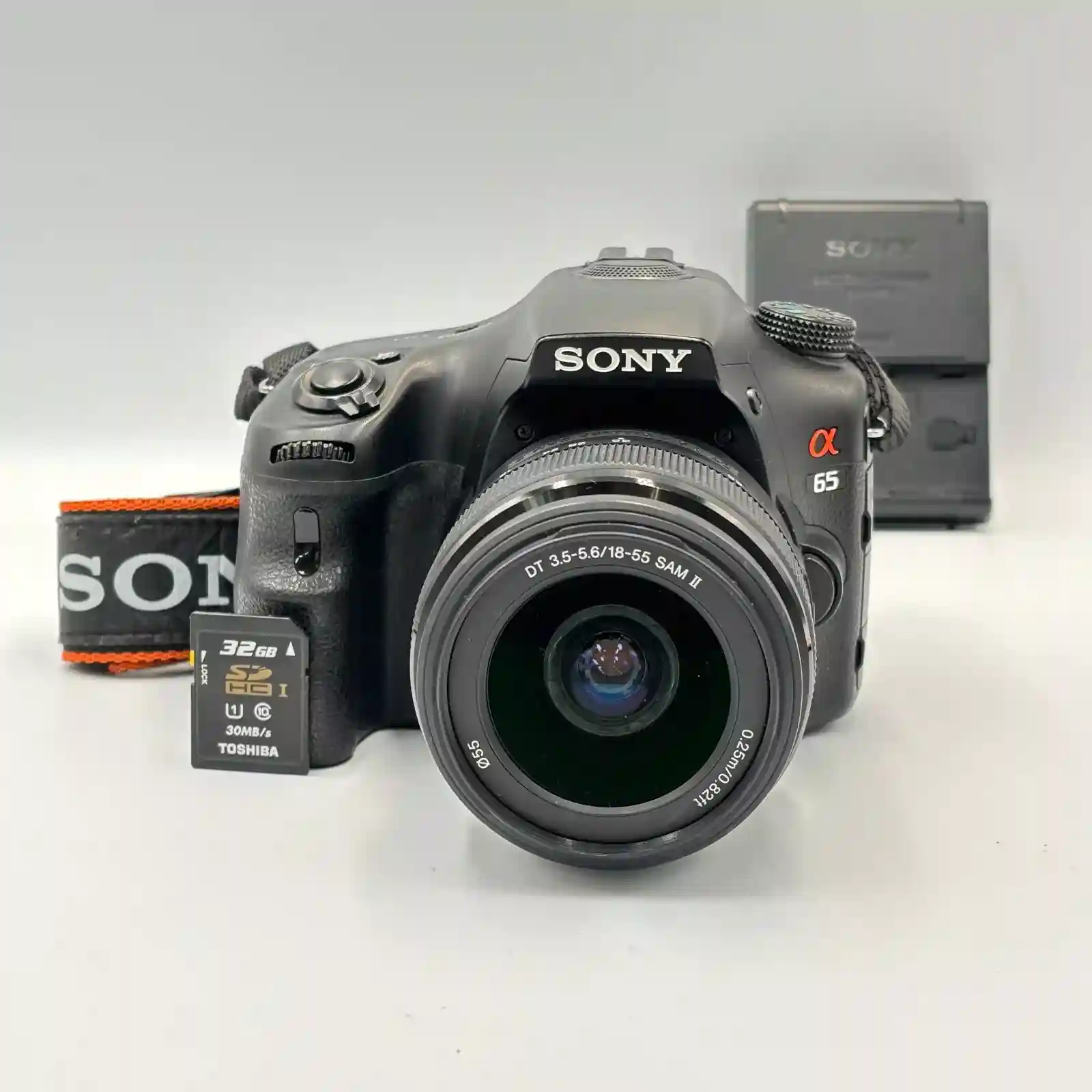 New ListingSONY Aipha 65 DT 3.5-5.6 18-55mm SAM II Camera From