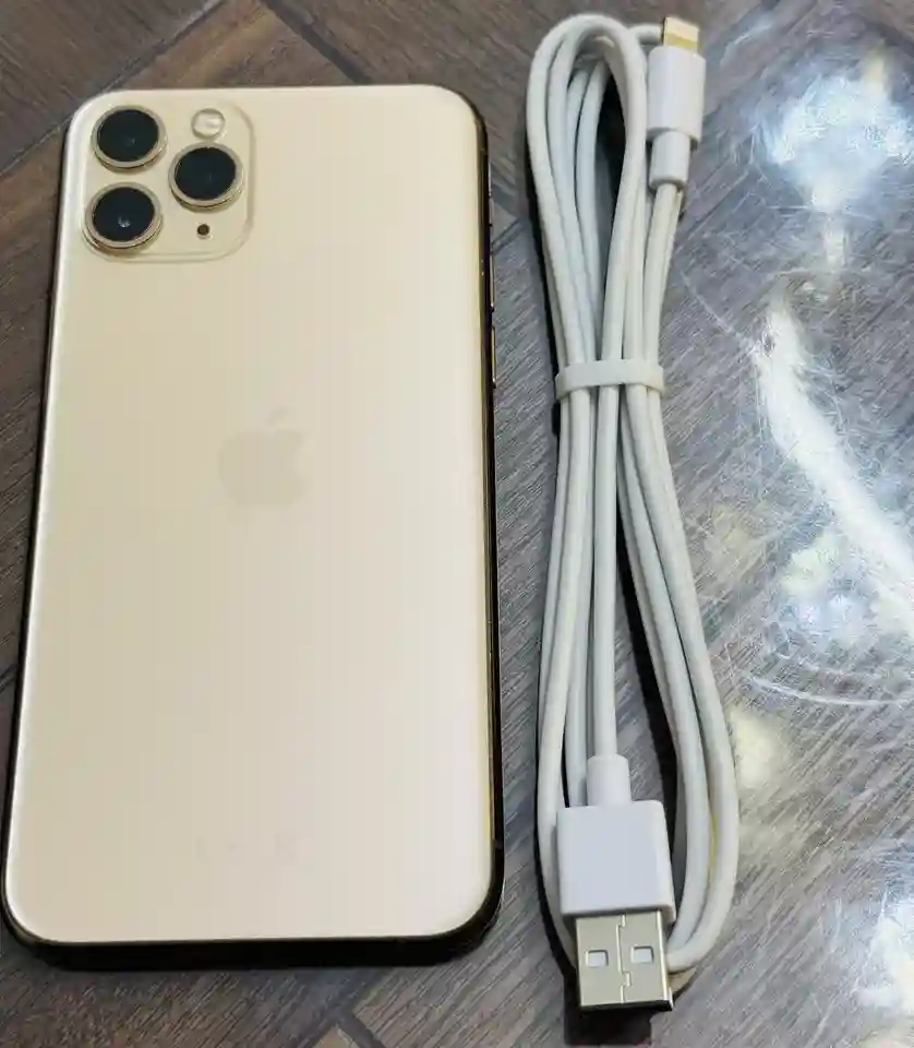 New ListingApple iPhone 11 Pro 64GB Gold, Unlocked Good Conditions BH75% Small Cracked